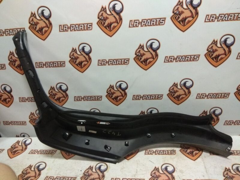 T4A13633 Rear left door arch trim Jaguar F-Pace X761 (2017-) Used cost 90 € in stock 1 pcs.