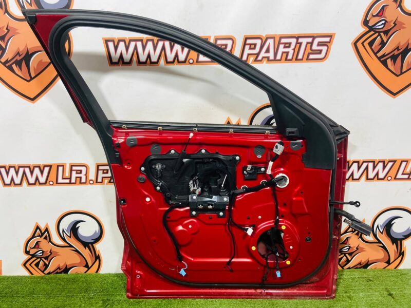 T4A1369KIT Front left door complete Jaguar F-Pace X761 (2017-) Used cost 400 € in stock 1 pcs.