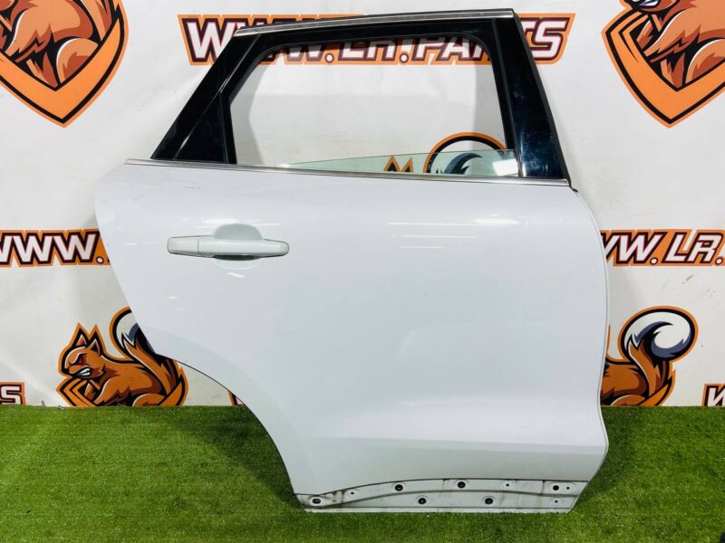 T4A1370 Door rear right complete Jaguar F-Pace X761 (2017-) Used cost 650 € in stock 2 pcs.
