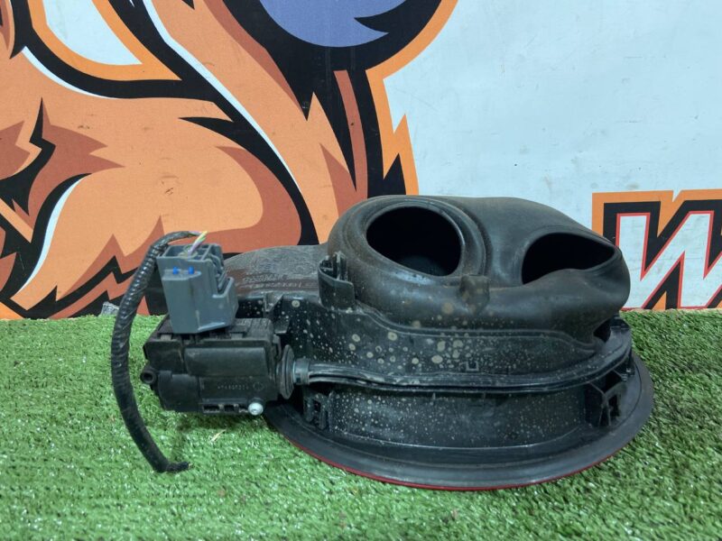 T4A15695KIT Used JAGUAR F-PACE tank hatch - Image 31
