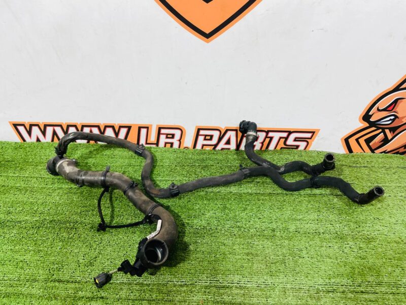 T4A16696 Lower radiator hose Jaguar F-Pace X761 (2017-) Used cost 30 € in stock 2 pcs.