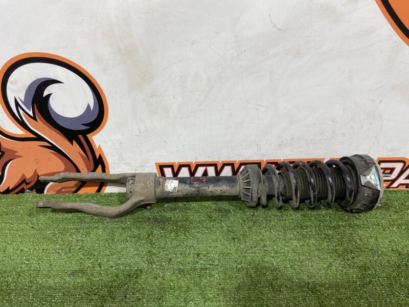 T4A1996 Front right shock absorber + fork Jaguar F-Pace X761 (2017-) Used cost 180 € in stock 1 pcs.
