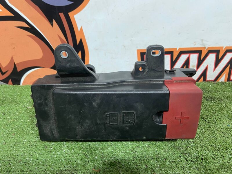 T4A27879 Engine Compartment Fuse Box Jaguar F-Pace X761 (2017-) Used cost 200 € in stock 1 pcs.