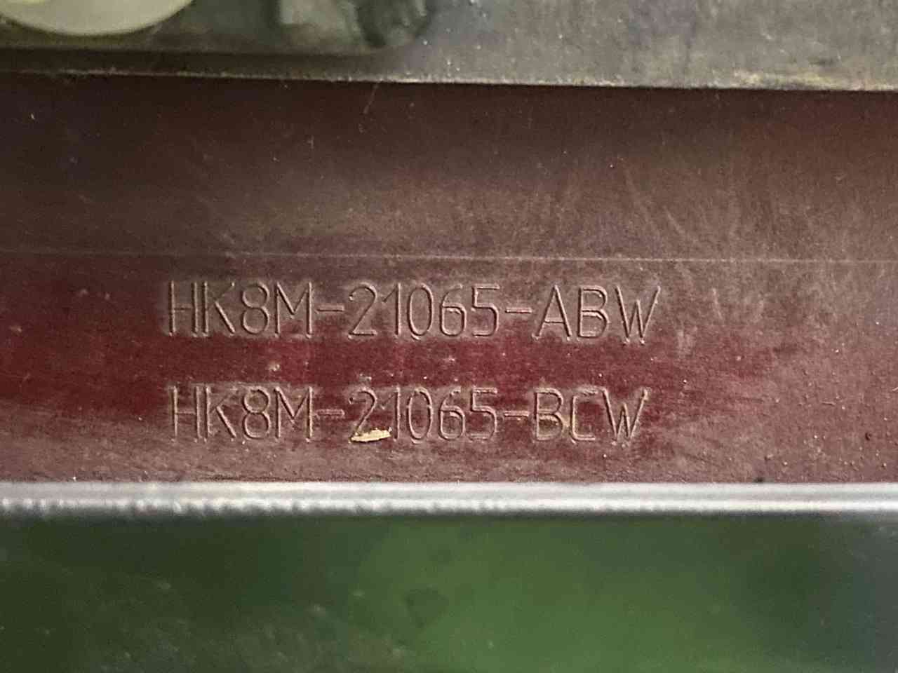 T4A3500LML Translation from Russian to English: Front left door molding Jaguar F-Pace X761 (2017-) Used cost 90 € in stock 1 pcs.