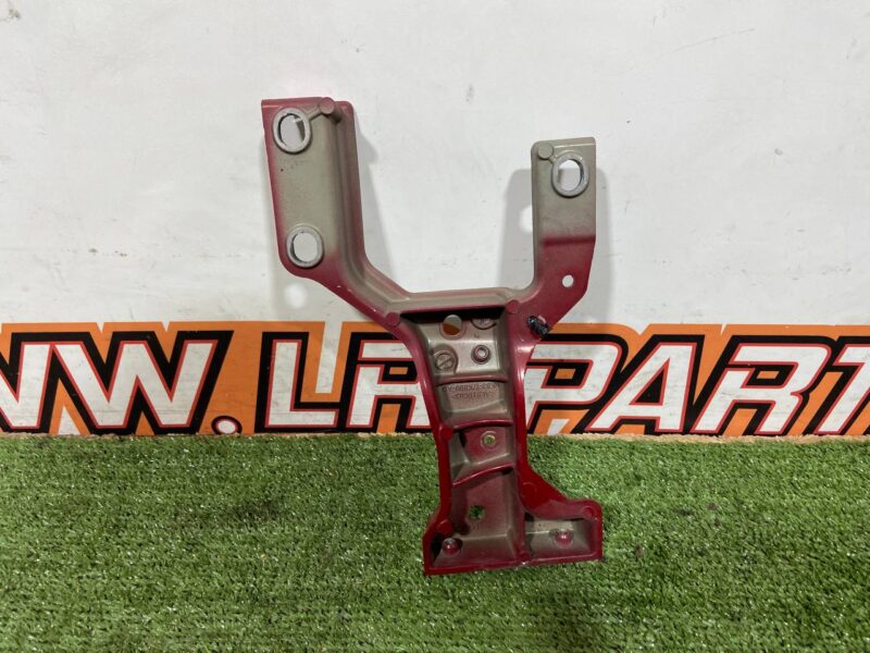 T4A41267 Front bumper amplifier bracket left Jaguar F-Pace X761 (2017-) Used - Image 28