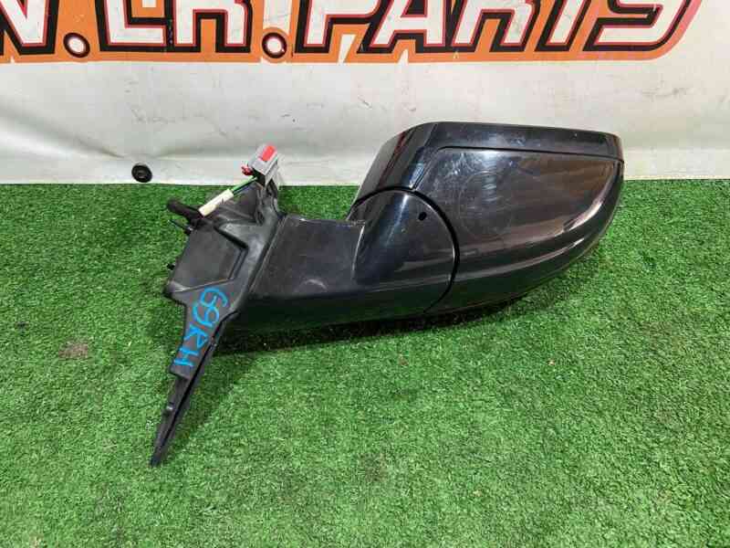 T4A5582 Exterior mirror right 6 pin Jaguar F-Pace X761 (2017-) used cost 300 € in stock 1 pcs.
