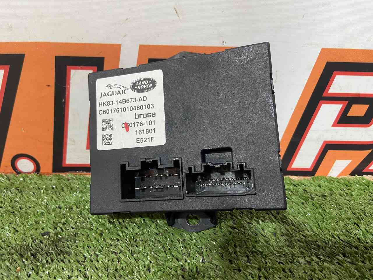 T4A8613 Electronic trunk lid block for Jaguar F-Pace X761 (2017-) Used cost 80 € in stock 1 pcs.