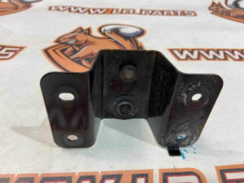 T4K1015 Hood lock hinge Jaguar I-Pace X590 (2018-) Used cost 20 € in stock 8 pcs.
