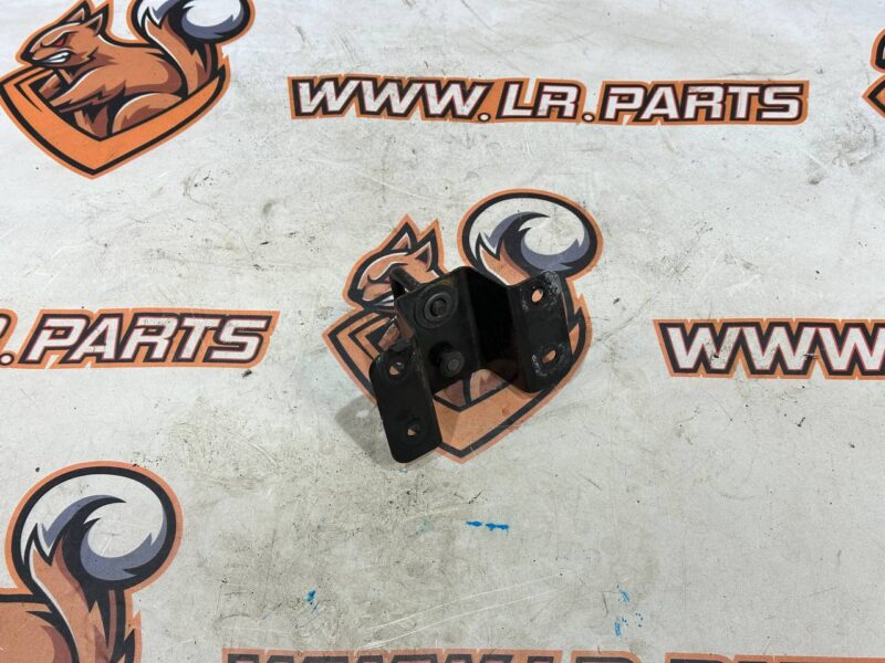 T4K1015 Hood lock hinge Jaguar I-Pace X590 (2018-) Used cost 20 € in stock 8 pcs.