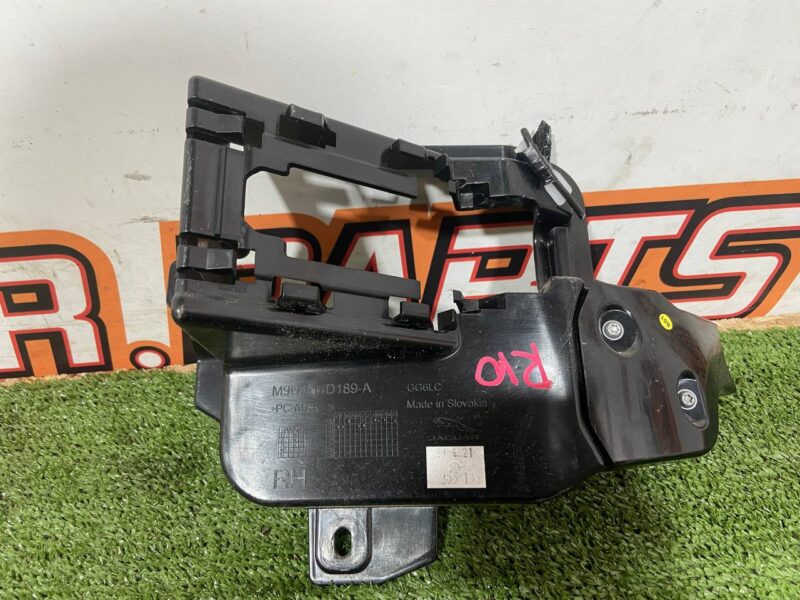 T4K11432 Rear bumper bracket right Jaguar I-Pace X590 (2018-) Used cost 35 € in stock 1 pcs.