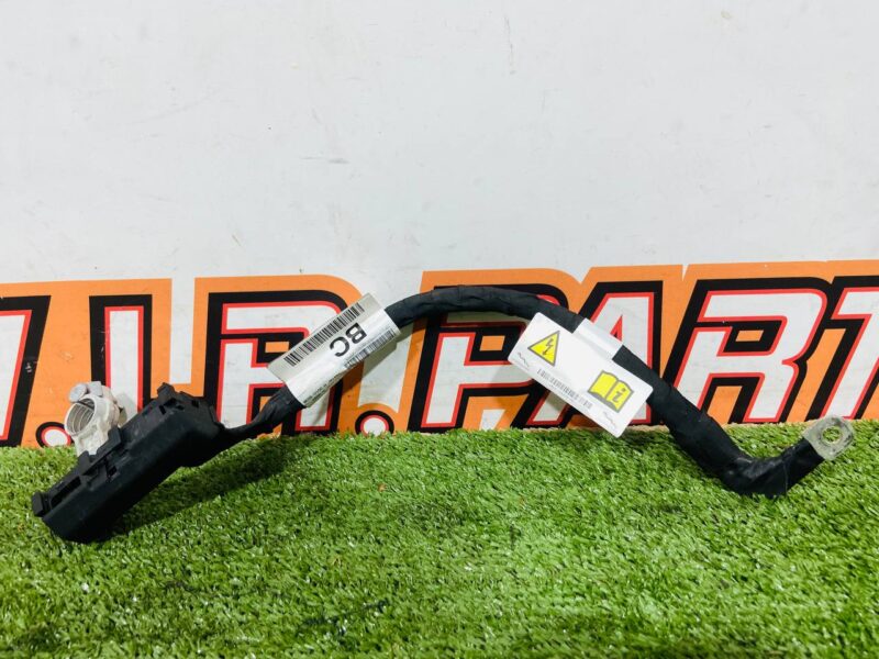 T4K13520 Converter positive wire Jaguar I-Pace X590 (2018-) Used cost 75 € in stock 2 pcs.