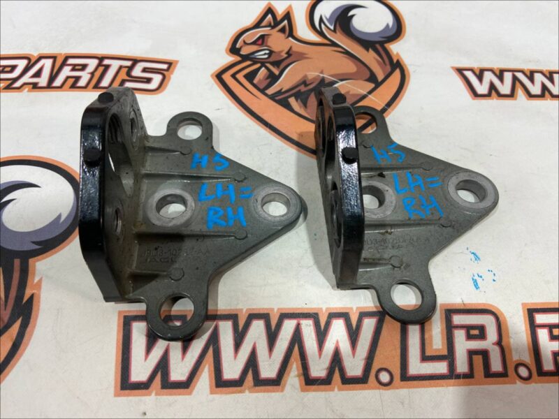 T4K1486 Metal bracket Jaguar I-Pace (2018-) Used cost 33 € in stock 3 pcs.