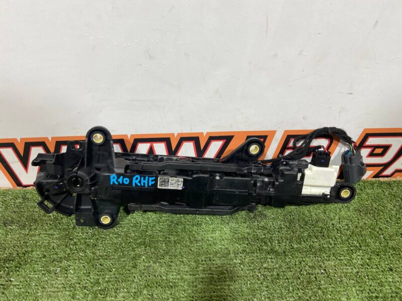 T4K15581 External front right door handle Jaguar I-Pace (2018-) USED cost 100 € in stock 6 pcs.