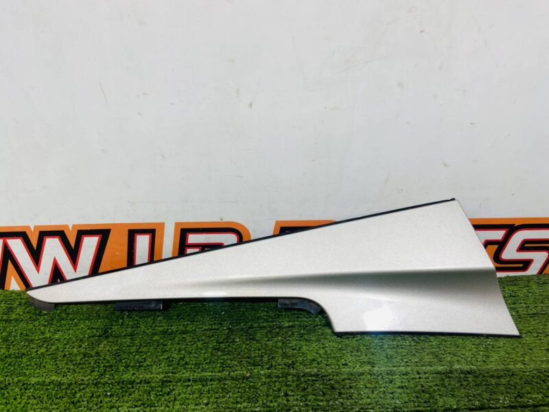 T4K1747LML Roof trim element with reinforcement right Jaguar I-Pace X590 (2018-) USED cost 55 € in stock 4 pcs.