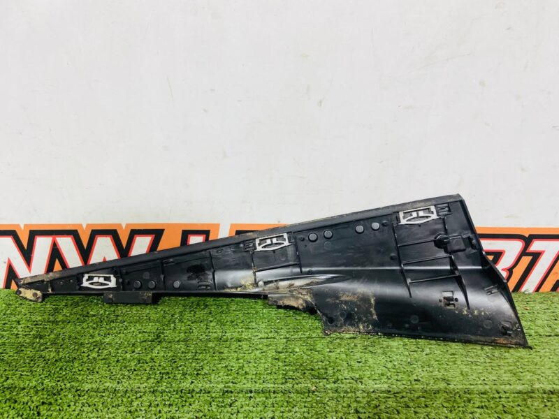 T4K1748LML Roof trim element with reinforcement left Jaguar I-Pace X590 (2018-) USED cost 50 € in stock 4 pcs.