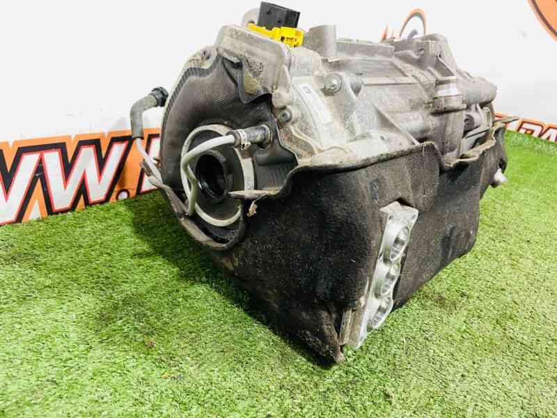 T4K18909 Electric motor front Jaguar I-Pace X590 (2018-) Used cost 2 750 € in stock 8 pcs.