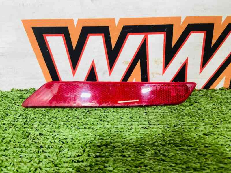 T4K2450 Reflector in the rear bumper left Jaguar I-Pace X590 (2018-) Used cost 30 € in stock 1 pcs.