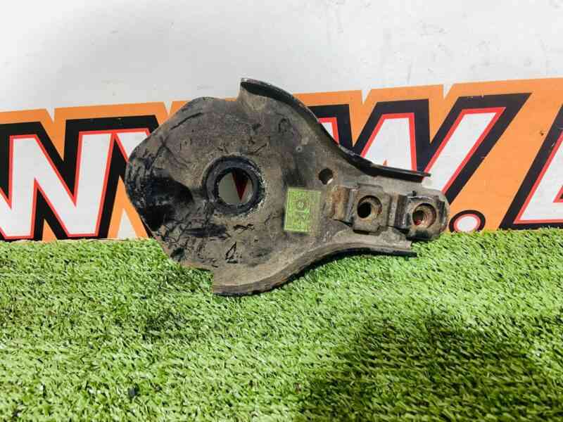 T4K3967 Bracket (plate) rear subframe left Jaguar I-Pace X590 (2018-) Used cost 19 € in stock 2 pcs.