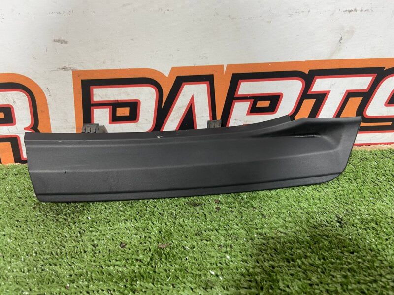 T4K5225 Rear bumper trim right Jaguar I-Pace (2018-) Used cost 25 € in stock 2 pcs.