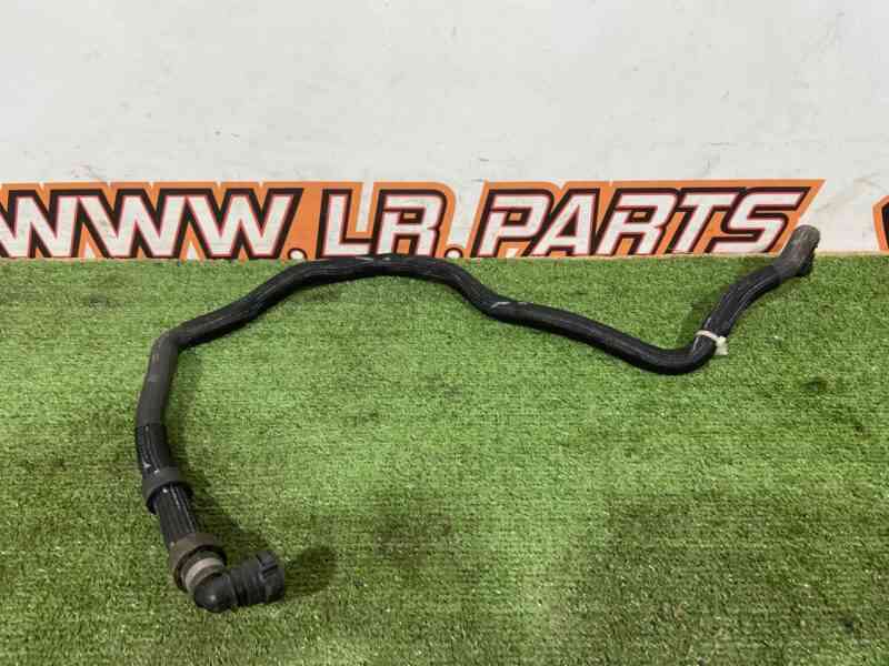 T4K8623 Cooling system pipe right Jaguar I-Pace X590 (2018-) Used cost 35 € in stock 2 pcs.