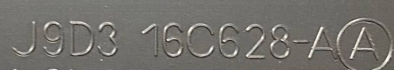 T4K8820 Bonnet trim middle Jaguar I-Pace X590 (2018-) Used cost 160 € in stock 7 pcs.