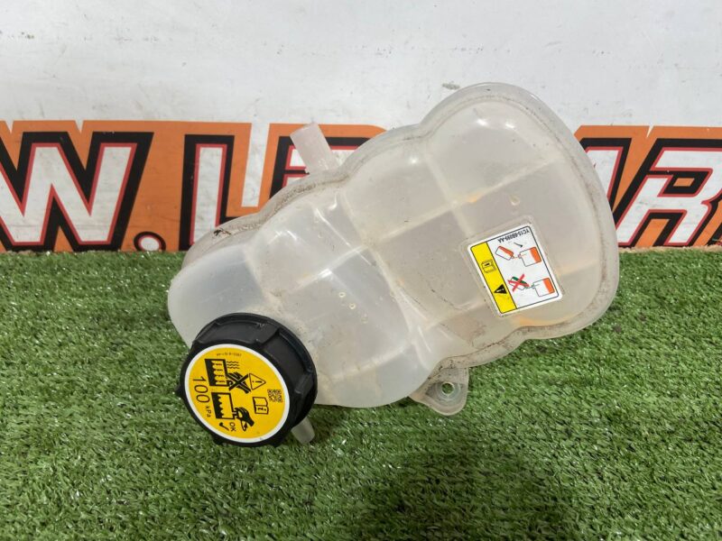T4K9123 Expansion tank left Jaguar I-Pace X590 (2018-) Used cost 85 € in stock 2 pcs.