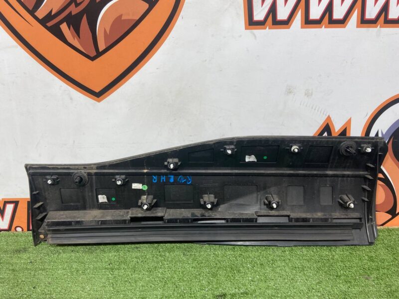 T4K9215LML Rear left lower door molding Jaguar I-Pace (2018-) Used - Image 12