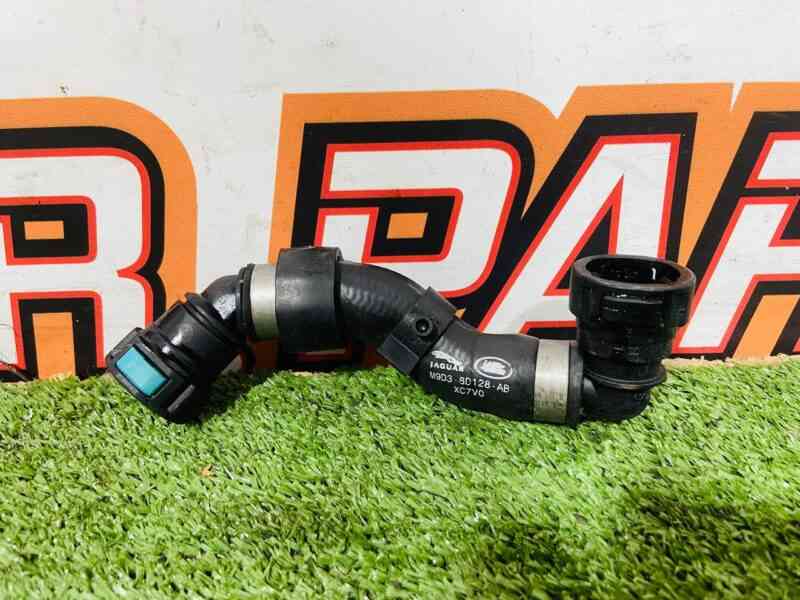 T4K9783 Cooling system hose to expansion tank Jaguar I-Pace X590 (2018-) Used cost 35 € in stock 2 pcs.