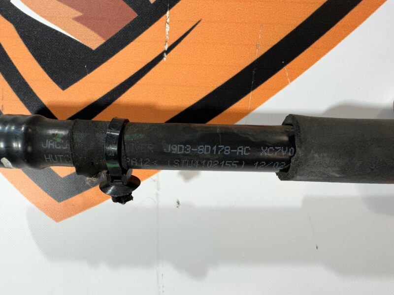 T4K9960 Cooling system hose left Jaguar I-Pace X590 (2018-) Used cost 30 € in stock 3 pcs.