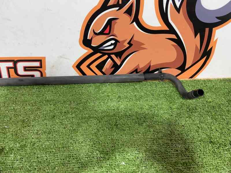 T4K9960 Cooling system hose left Jaguar I-Pace X590 (2018-) Used cost 30 € in stock 3 pcs.