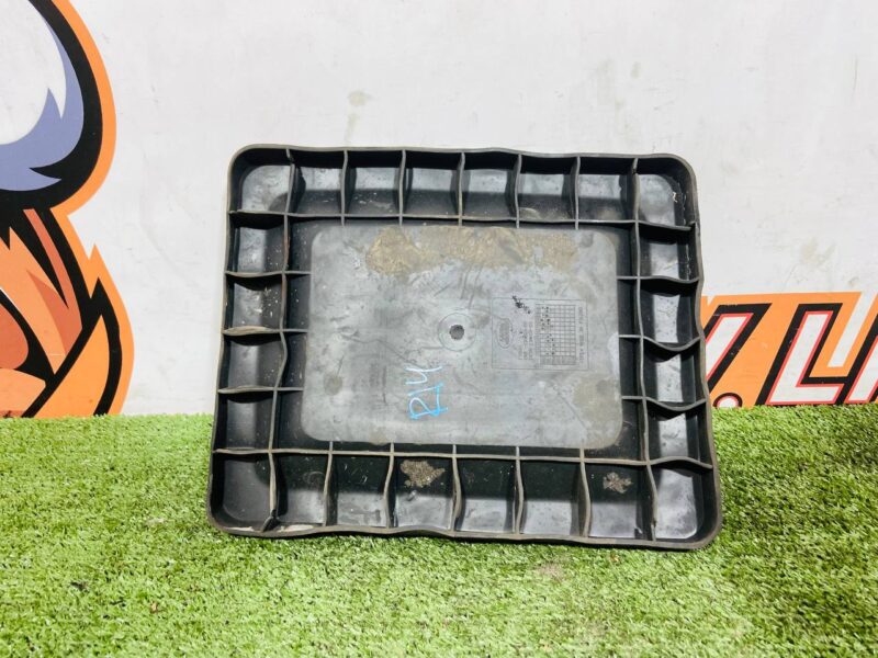 VPLGS0150 Rubber mat for Range Rover L405 (2013-2021) Used cost 100 € in stock 1 pcs.