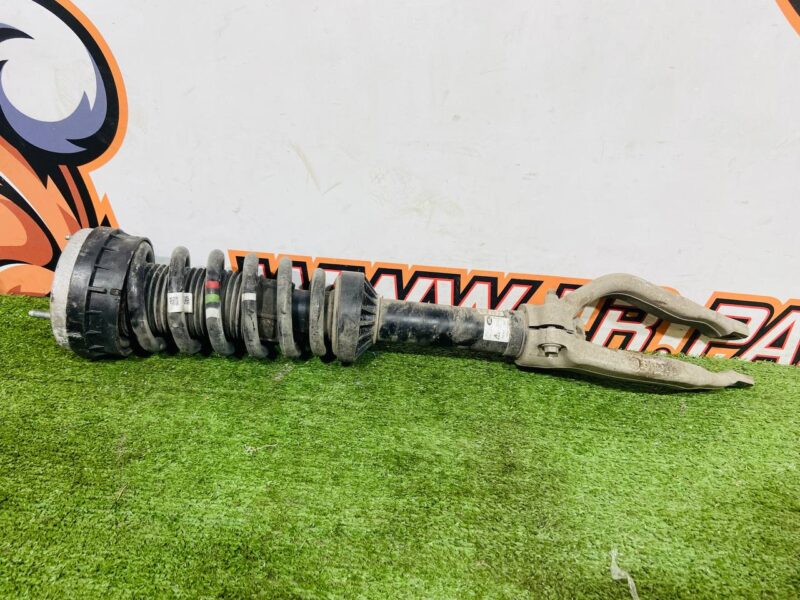 J9D1176KIT Front left shock absorber with bracket Jaguar I-Pace X590 (2018-) Used cost 200 € in stock 2 pcs.