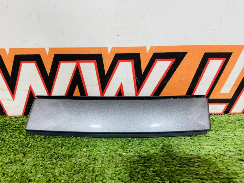 LR062622 Right front roof molding Land Rover Discovery Sport L550 (2015-) Used cost 25 € in stock 3 pcs.