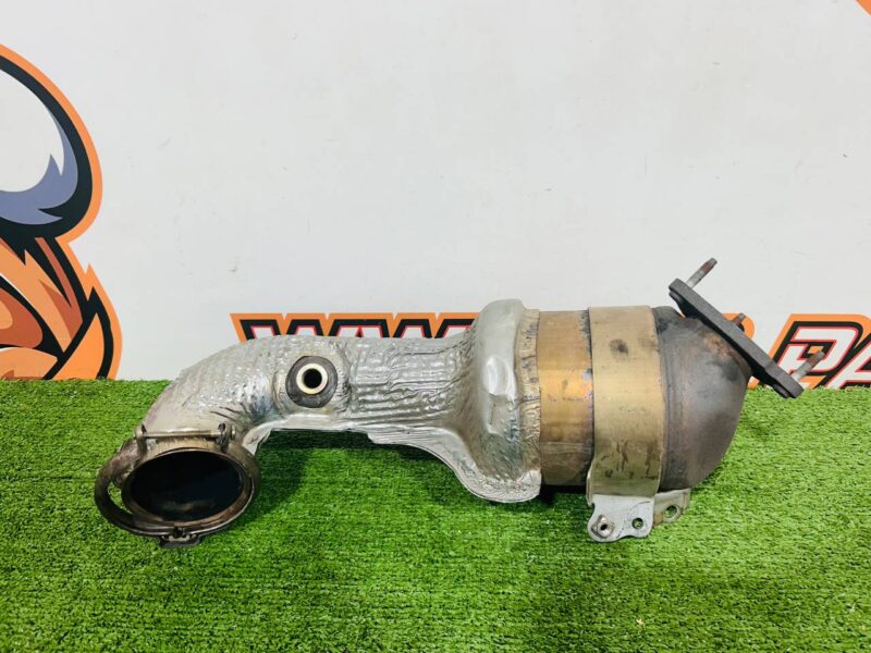 LR072208 Catalyst exhaust pipe Land Rover Discovery Sport L550 (2015-) Used cost 500 € in stock 1 pcs.