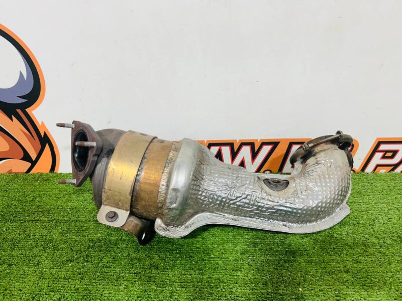 LR072208 Catalyst exhaust pipe Land Rover Discovery Sport L550 (2015-) Used cost 500 € in stock 1 pcs.