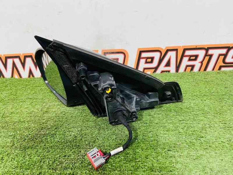 LR072949 Left exterior mirror 10 pin Land Rover Discovery Sport L550 (2015-) used cost 320 € in stock 1 pcs.