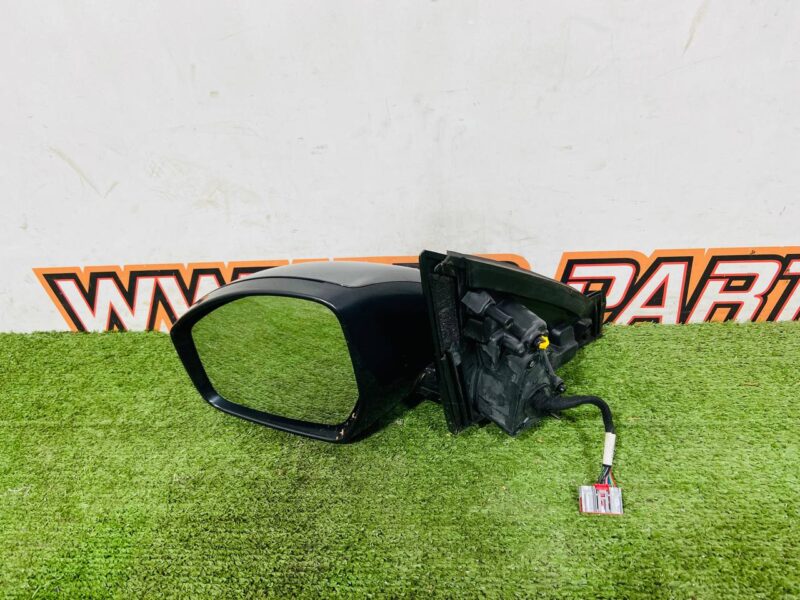 LR072949 Left exterior mirror 10 pin Land Rover Discovery Sport L550 (2015-) used cost 320 € in stock 1 pcs.