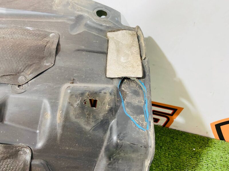 LR074800 Front right mudguard (rear part) Land Rover Discovery Sport L550 (2015-) Used cost 65 € in stock 5 pcs.