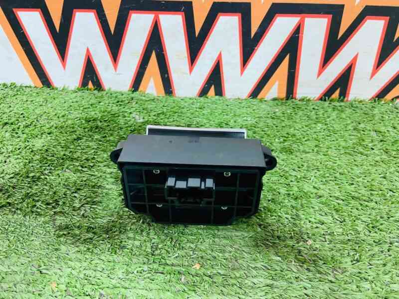 LR091201 Parking Brake Button Range Rover Velar L560 (2018-) Used - Image 12