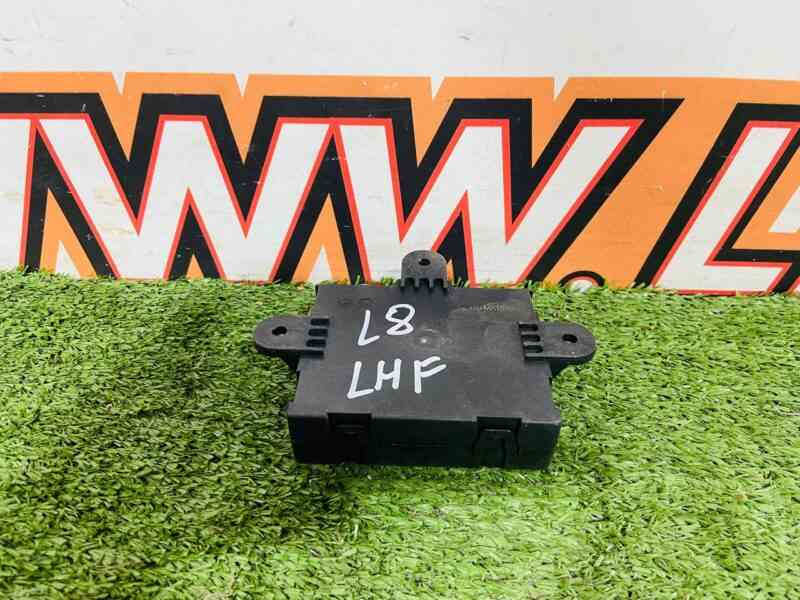 LR106150 Driver's door control unit Range Rover Velar L560 (2018-) Used cost 50 € in stock 2 pcs.