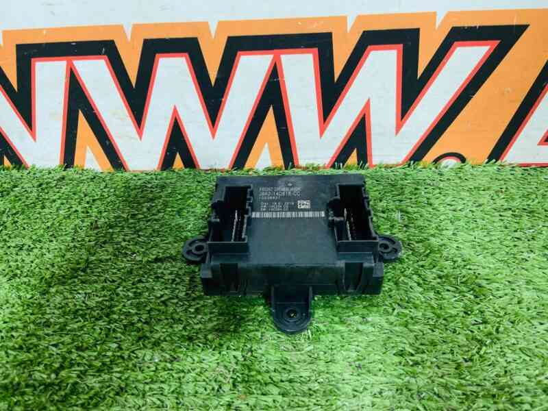 LR106150 Driver's door control unit Range Rover Velar L560 (2018-) Used cost 50 € in stock 2 pcs.