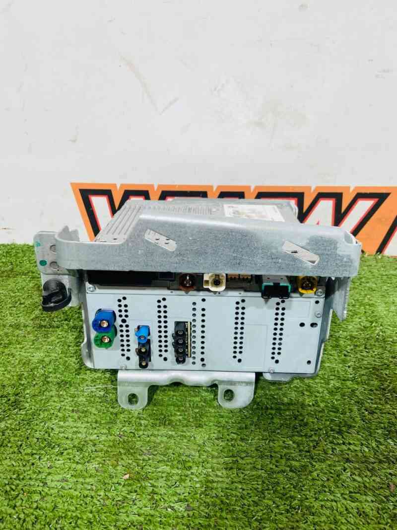 LR110522 Radio entertainment system Range Rover Sport L494 (2014-2022) Used - Image 27