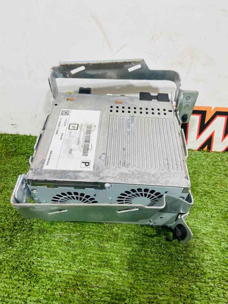 LR110522 Radio entertainment system Range Rover Sport L494 (2014-2022) Used - Image 28