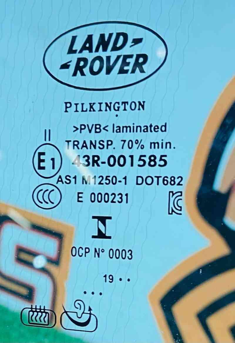 LR138042 Heated windshield Land Rover Discovery Sport L550 (2015-) Used cost 350 € in stock 1 pcs.