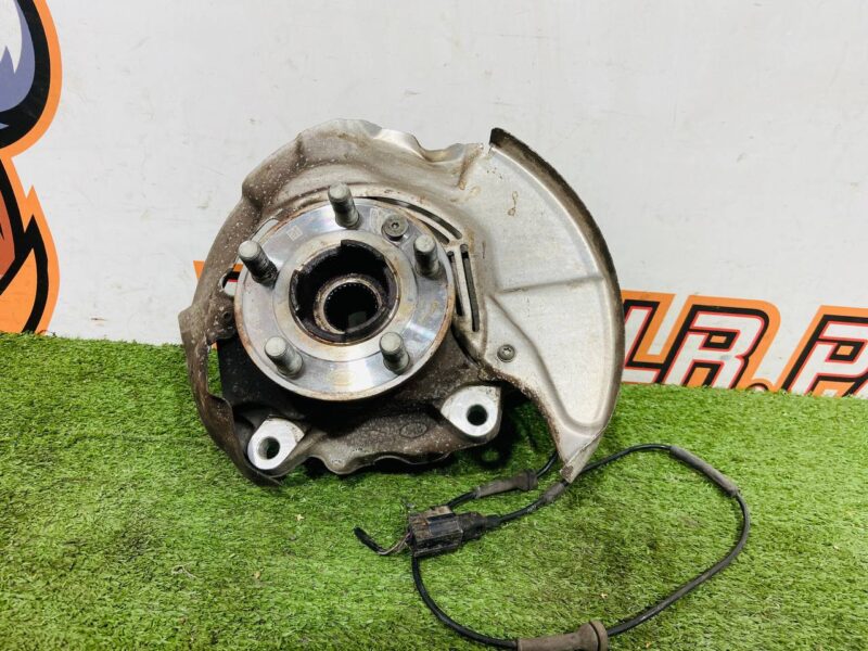 LR140538 Steering knuckle (pin) front right Range Rover Evoque New L551 (2019-) Used cost 350 € in stock 3 pcs.