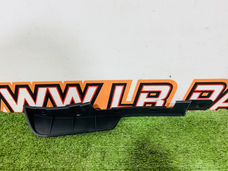 T4A38047 Front Bumper Deflector Left Lower Jaguar F-Pace X761 cost 25 € in stock 1 pcs.