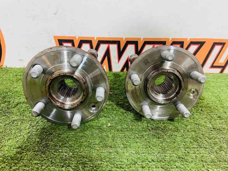 T4A35043 Front hub REST Jaguar F-Pace X761 (2017-) Used - Image 13