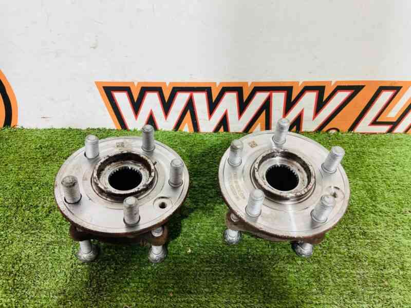 T4A35043 Front hub REST Jaguar F-Pace X761 (2017-) Used - Image 14