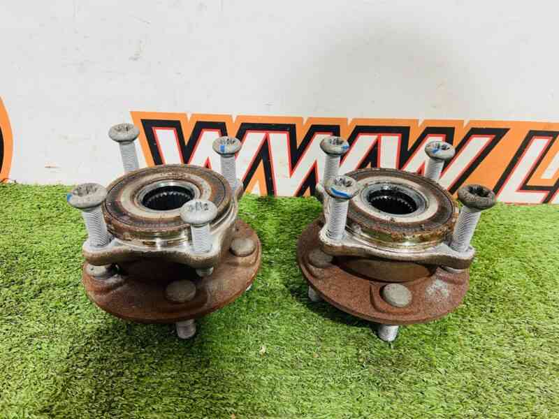 T4A35043 Front hub REST Jaguar F-Pace X761 (2017-) Used - Image 15