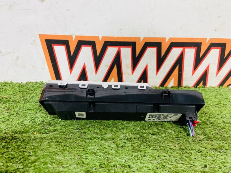 T4K10101 Automatic transmission selector Jaguar I-Pace X590 (2018-) USED cost 400 € in stock 5 pcs.